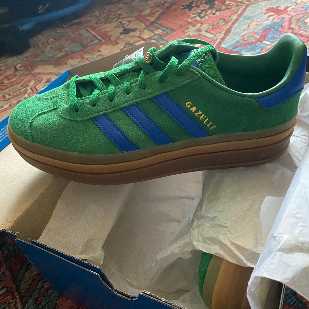 New In Box adidas Originals Women's Gazelle Bold Sneakers Green/Blue